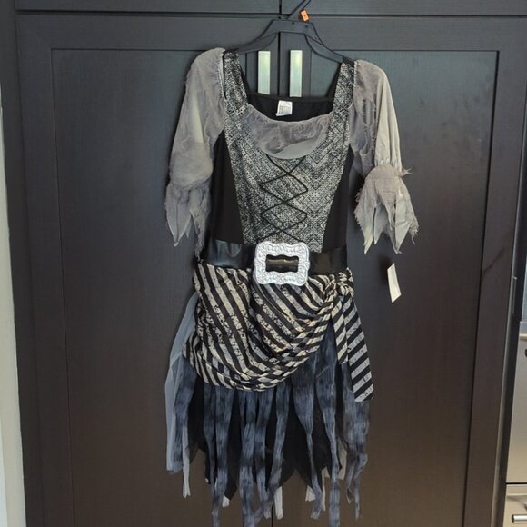 Kids Zombie Pirate Costume Dress with Belt, Bandana, Sword - Size 8-10 NWT - Picture 1 of 3